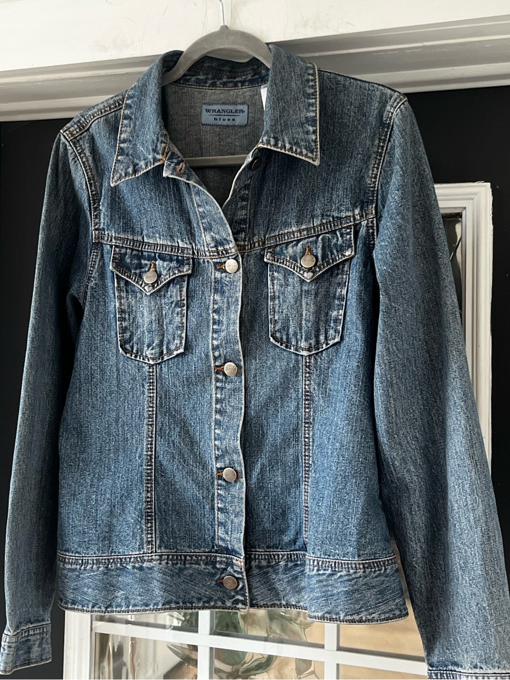 Wrangler blues women’s western jean denim jacket
